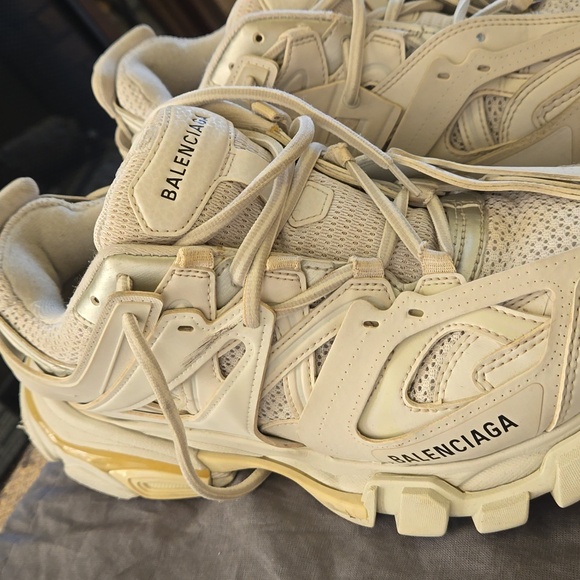 Beautiful and comfortable - Picture 12 of 13